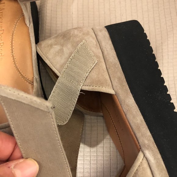 L'amour des Piedes Amadour beige platform sandals, 9 Wide - Picture 4 of 12